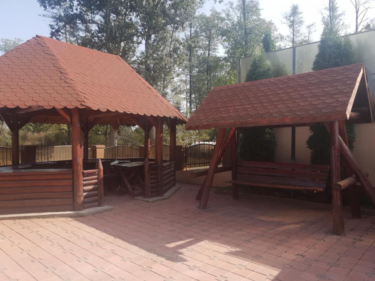 Pensiunea Heaven Bascov Bagian luar foto