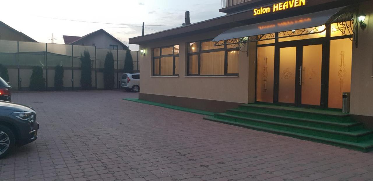 Pensiunea Heaven Bascov Bagian luar foto